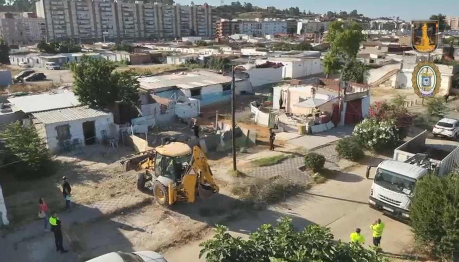 Trabajos de demolición en Marismas del Odiel