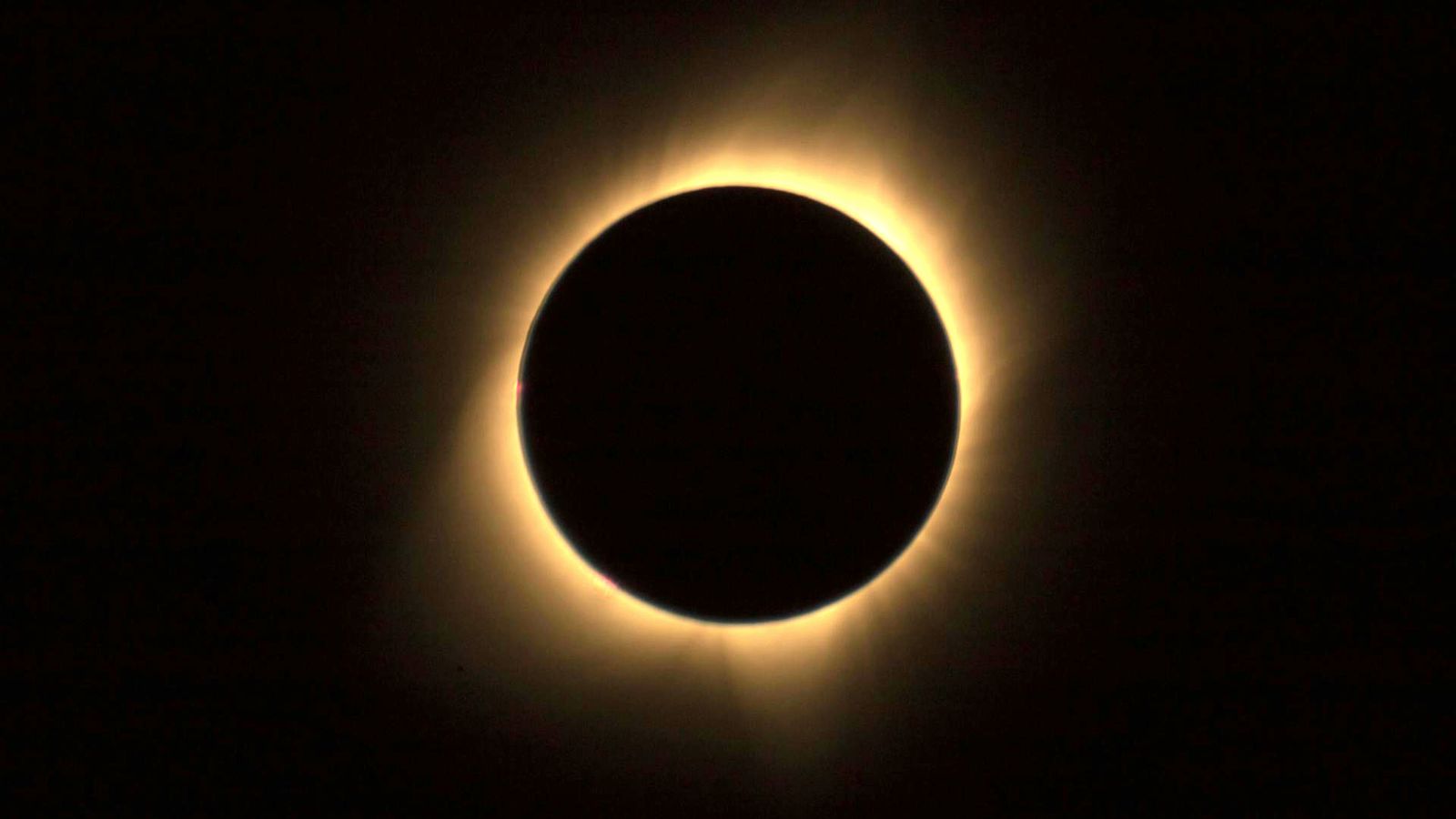 El eclipse solar total de agosto atraerá a muchas personas a España para ver el fenómeno astronómico.