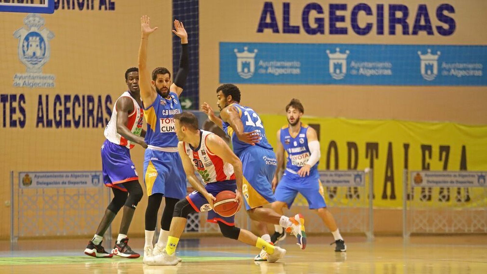 Un lance del Udea-Marbella de la primera vuelta