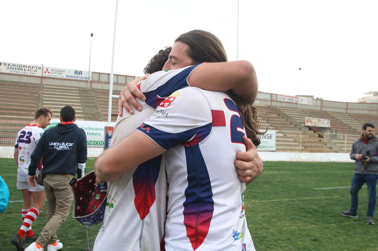 Fotogalería de la salvación de URA ante Olímpico.