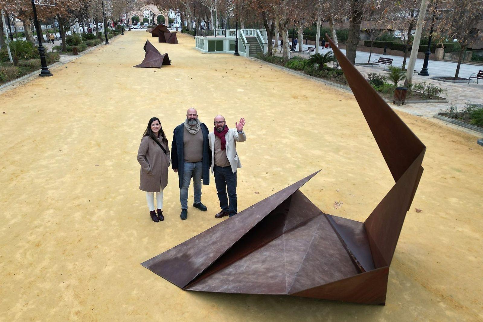 Matías Di Carlo junto al edil de Cultura, José Medina Galeote, y la edil de Turismo, Ana Cebrián.