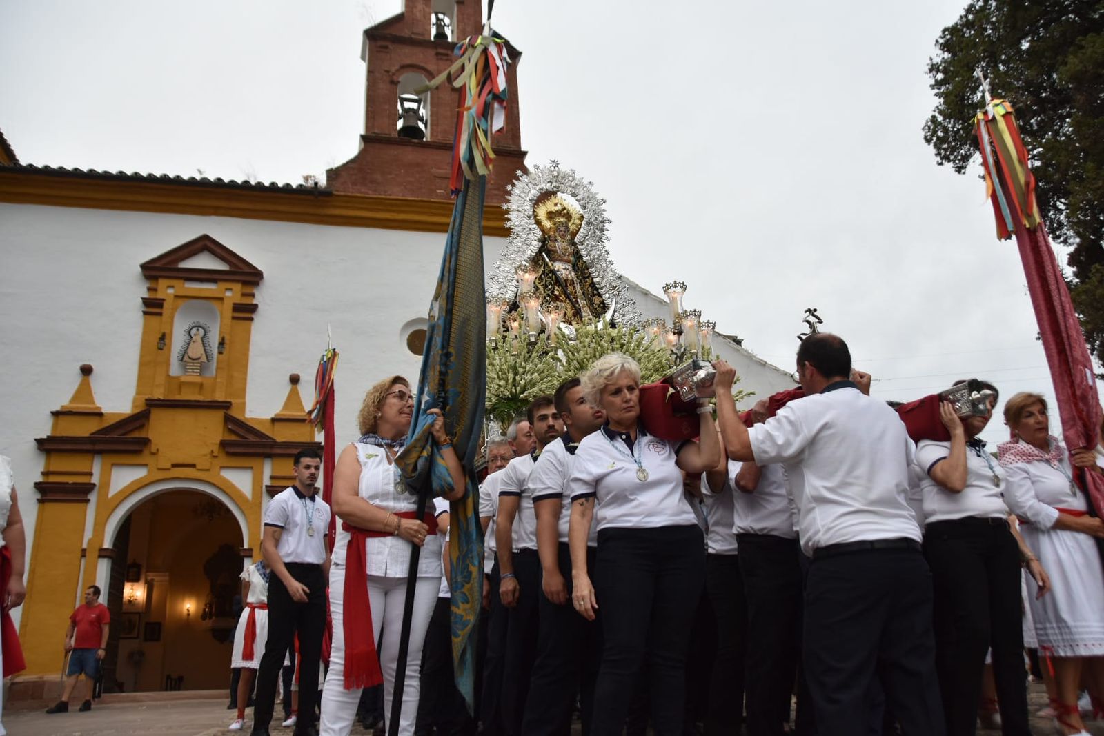 La procesión de la Virgen de la Estrella en Villa del Río, en imágenes