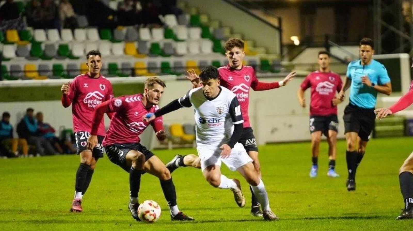 Un lance del encuentro del Cartaya en Pozoblanco el pasado miércoles.