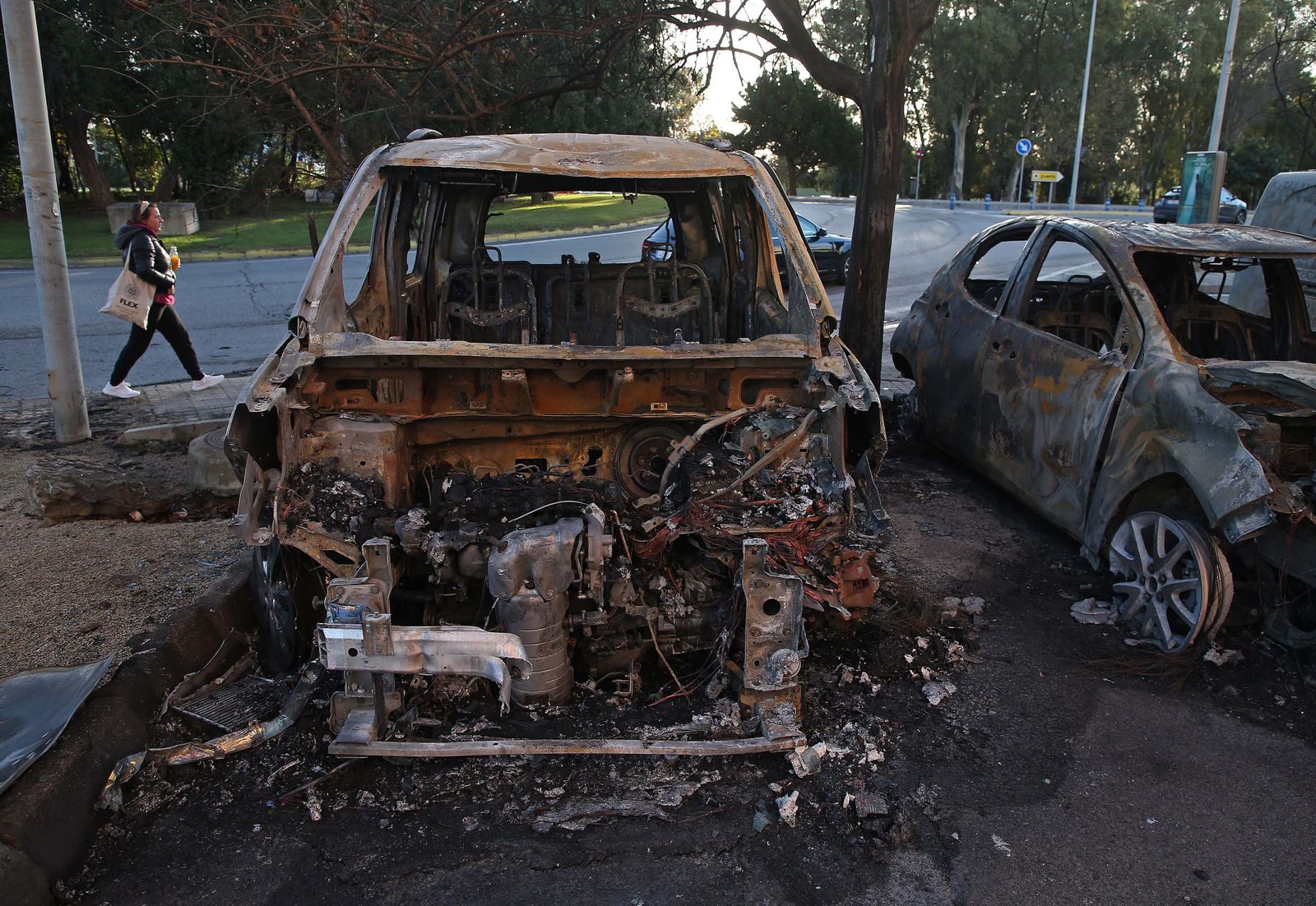Fotos de los coches calcinados en San José Artesano
