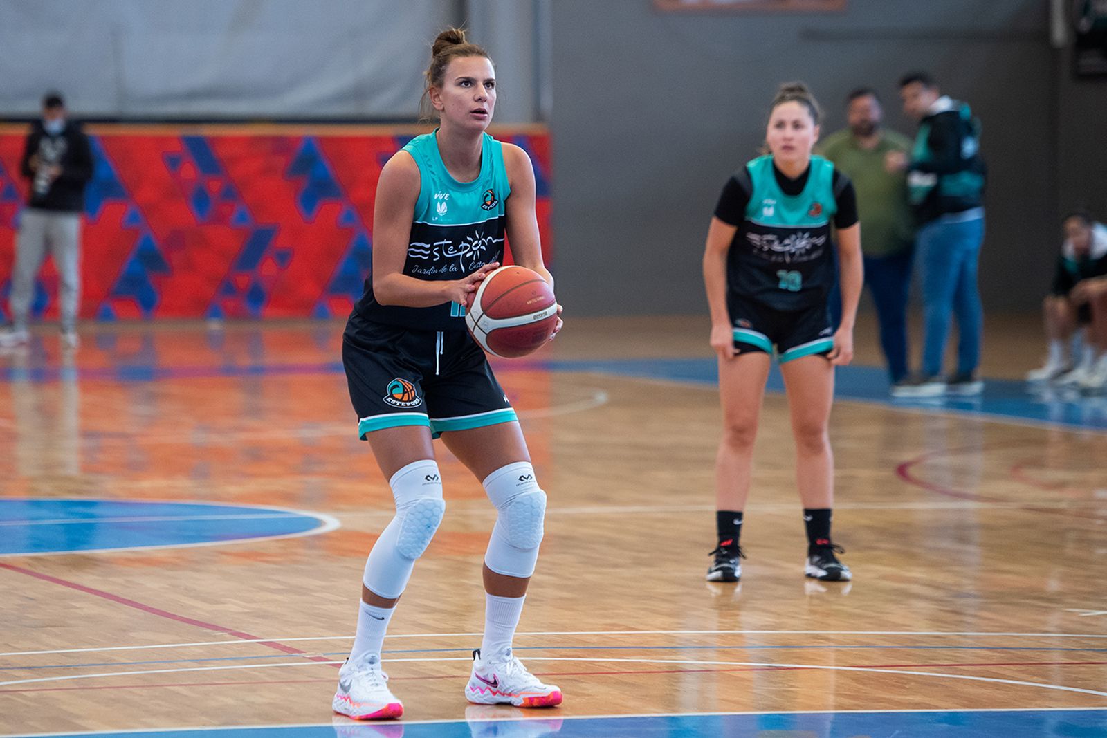 Un entrenamiento del equipo esteponero.