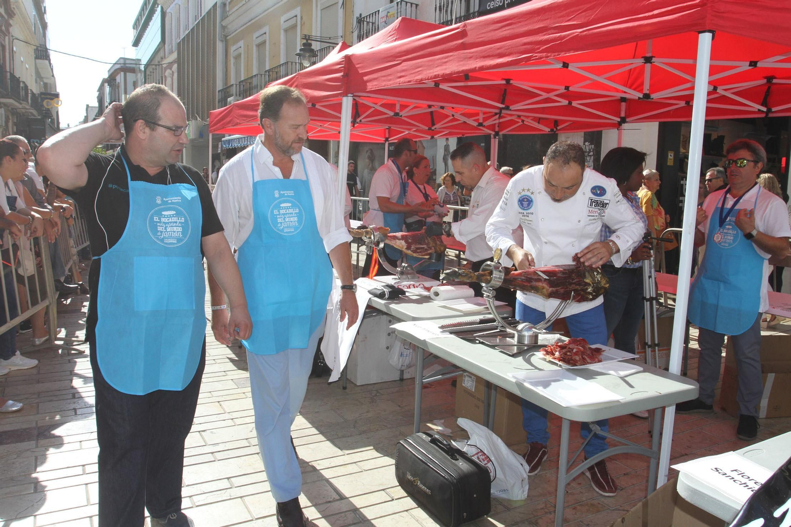 Record Guinnes del bocadillo de jamón mas grande del mundo, en Huelva