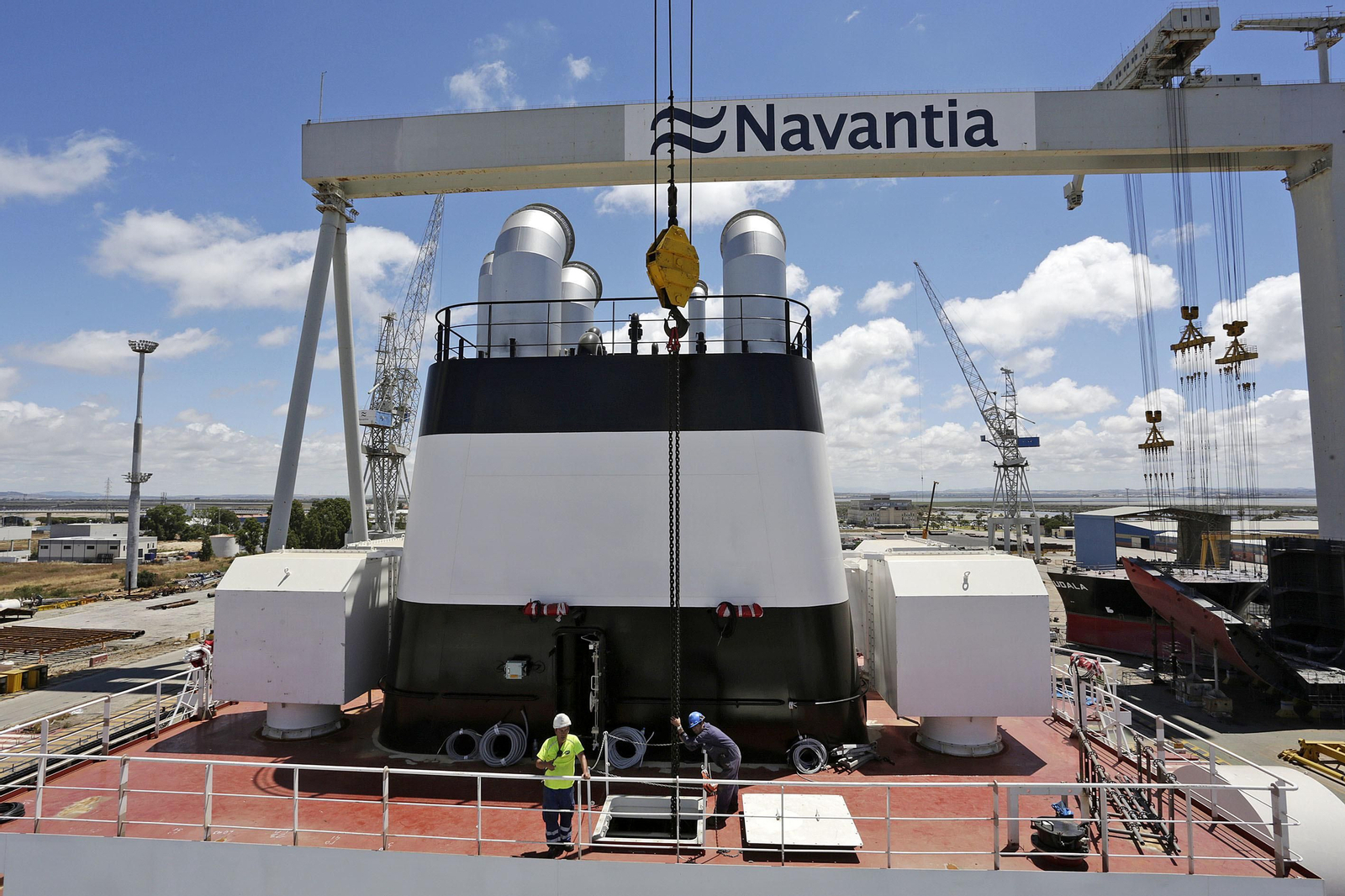 Imágenes de la construcción de los petroleros  tipo 'Suezmax' en Puerto Real