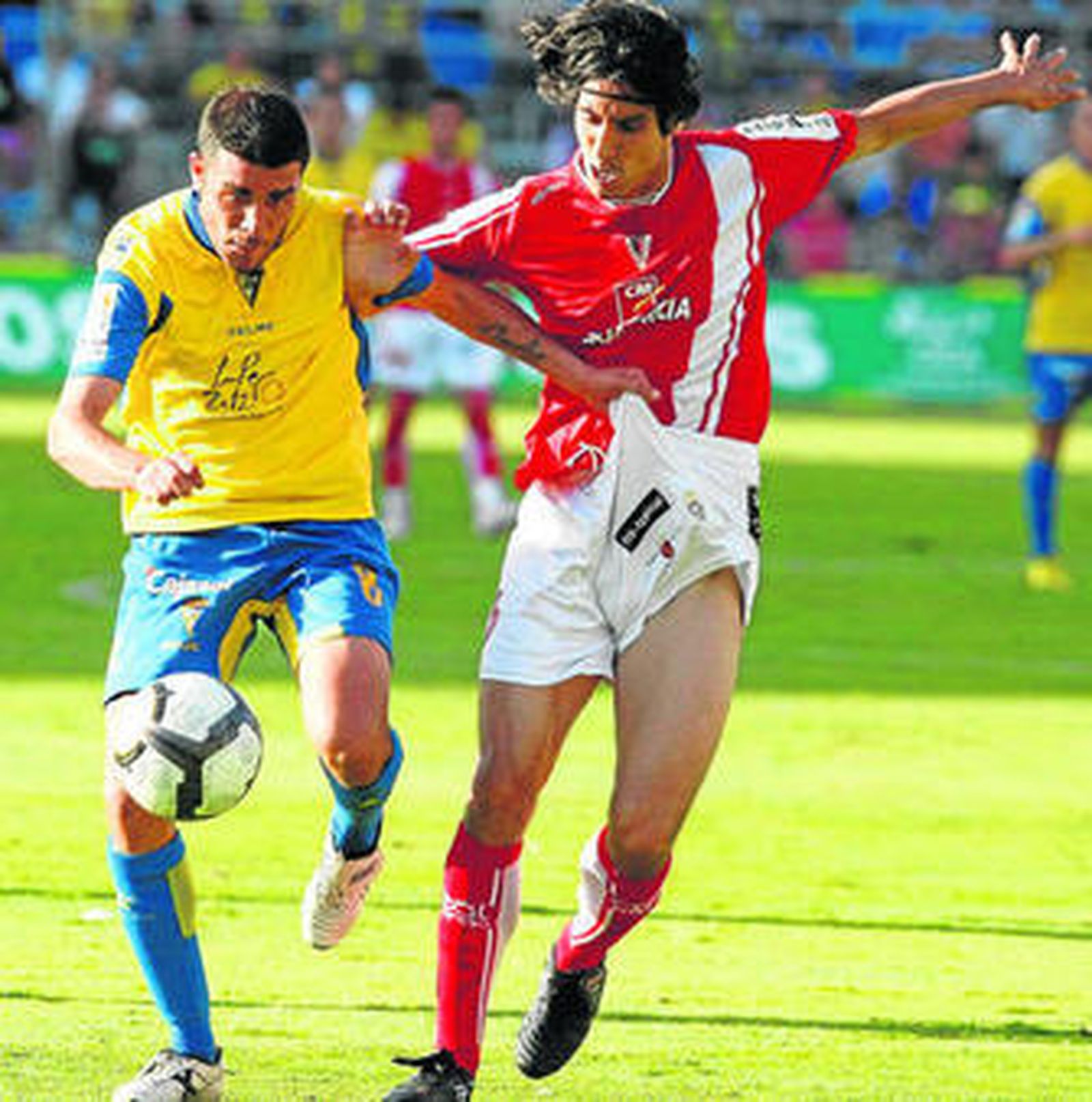 Enrique intenta escaparse en el Cádiz-Murcia de la pasada temporada.