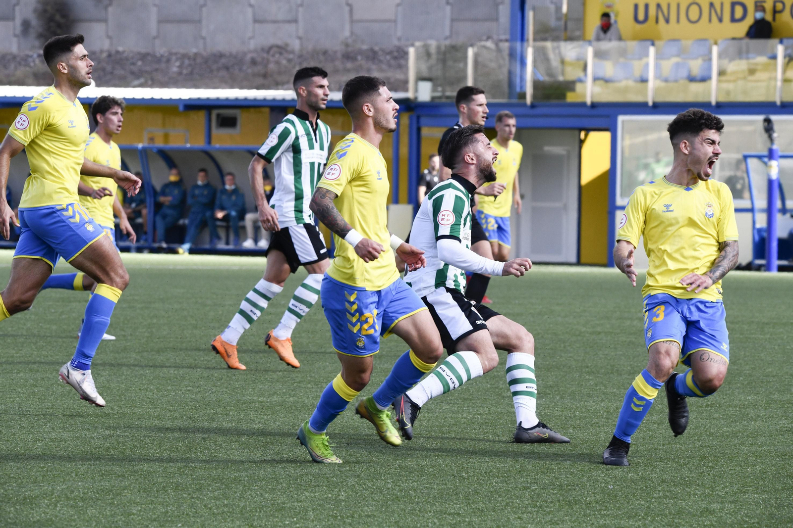 Las imágenes del empate del Córdoba CF ante Las Palmas Atlético