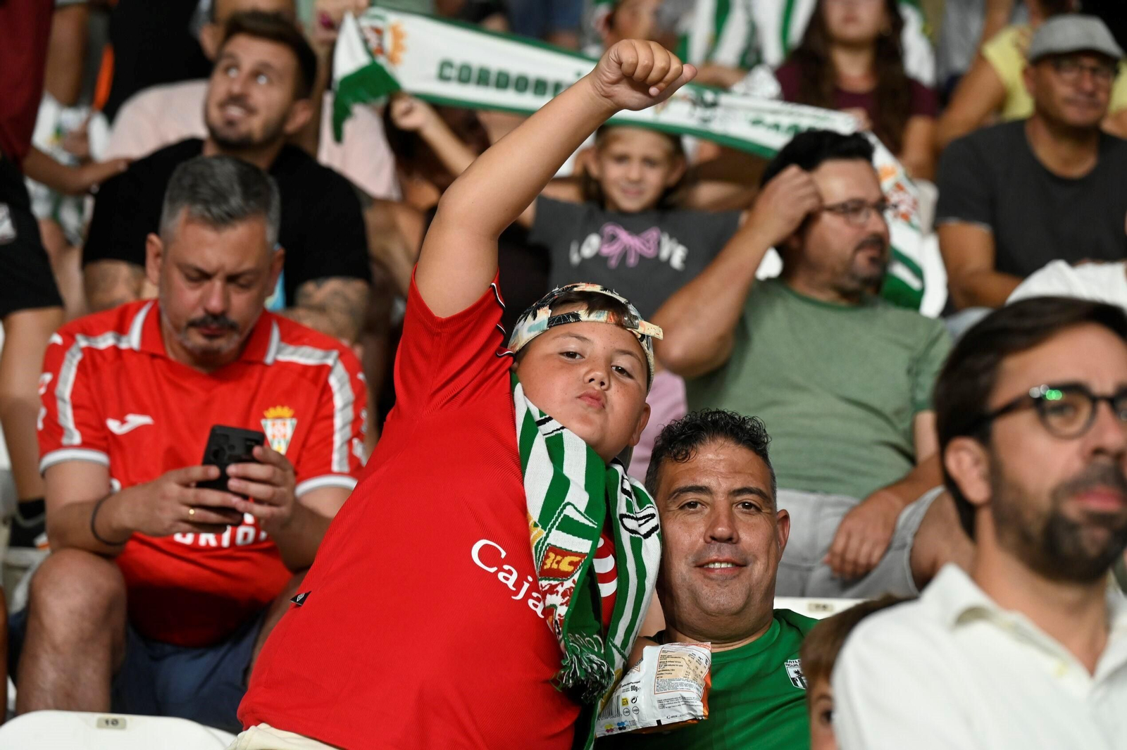 Las mejores fotos del ambiente en El Arcángel para el Córdoba CF - Real Madrid del Mundial de Clubes sub 18