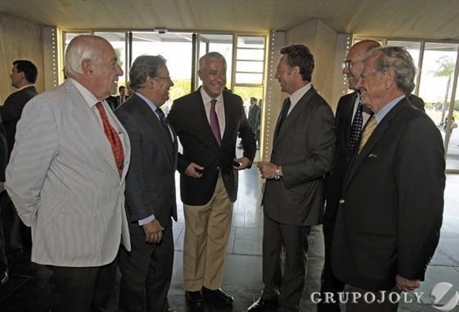 Juan Ramón Guillén, Juan Ignacio Zoido, Javier Arenas, José Joly, Francisco Ferraro y José Gandía.

Foto: Antonio Pizarro/Juan Carlos Vázquez/Victoria Hidalgo/ Manuel Gómez