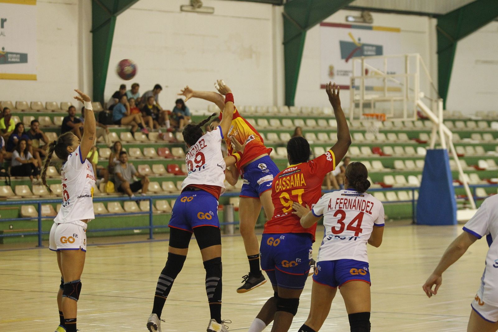 Fotogalería 'guerreras de balonmano'. Entrenamiento Selección Española