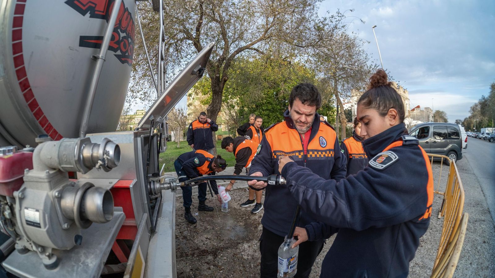 Protección Civil coordina el reparto de agua durante el corte del pasado diciembre