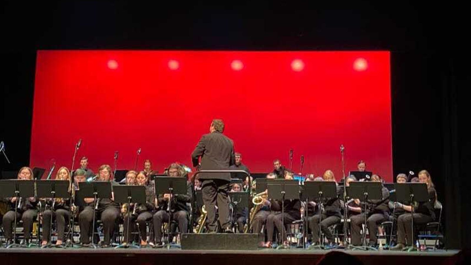 'Augustana Concert Band' dio muestras de su buena formación musical.