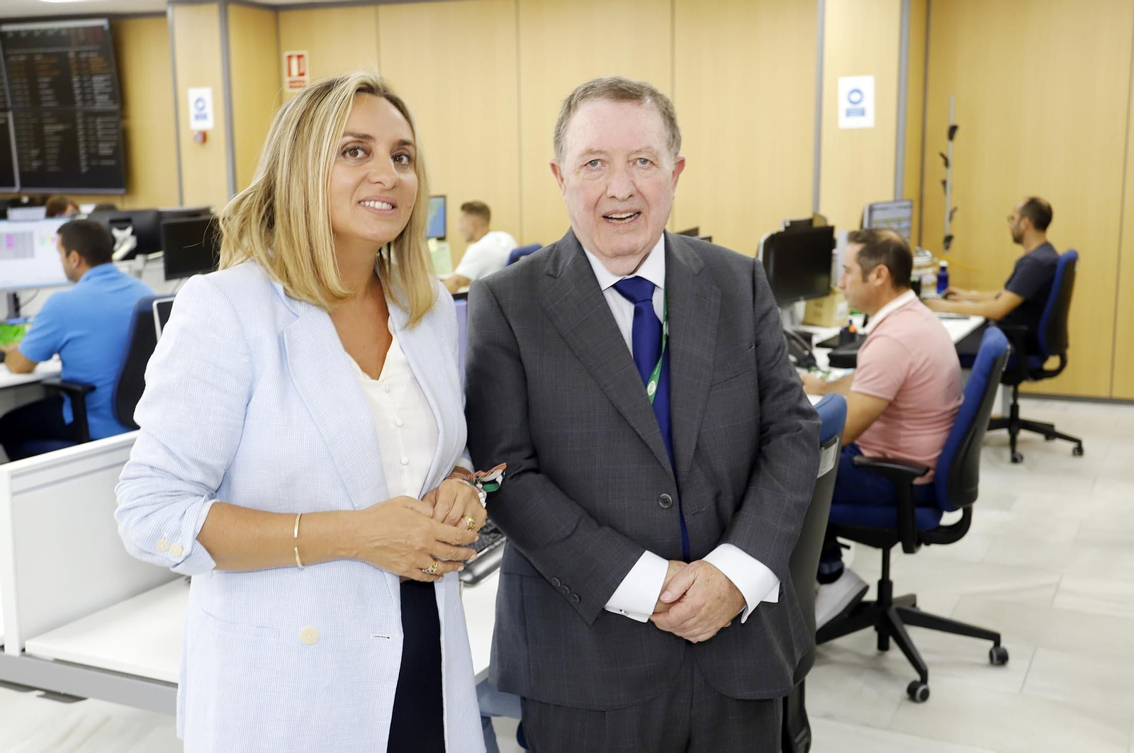 Imágenes de la visita de la consejera Marifrán Carazo a la empresa GTO en Niebla