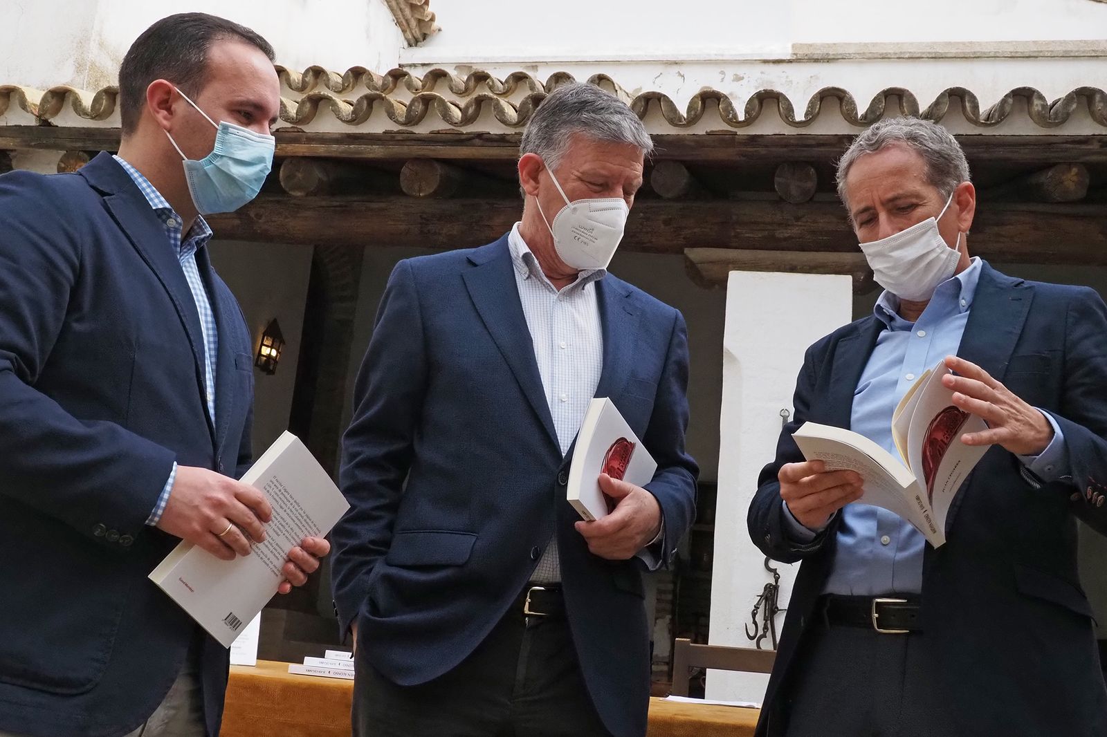 Un momento de la presentación de la reedición de 'Marthyn Alonso' de Juan Cegarra.