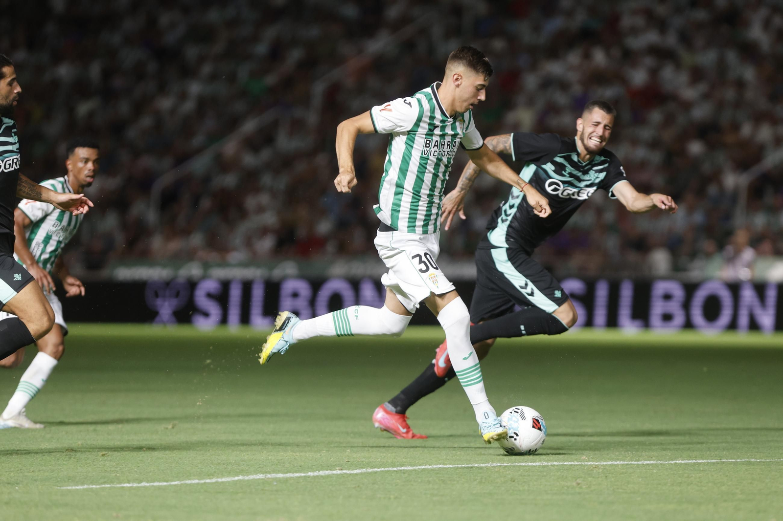 Las mejores fotos del partido en El Arcángel entre el Córdoba CF y el Real Betis
