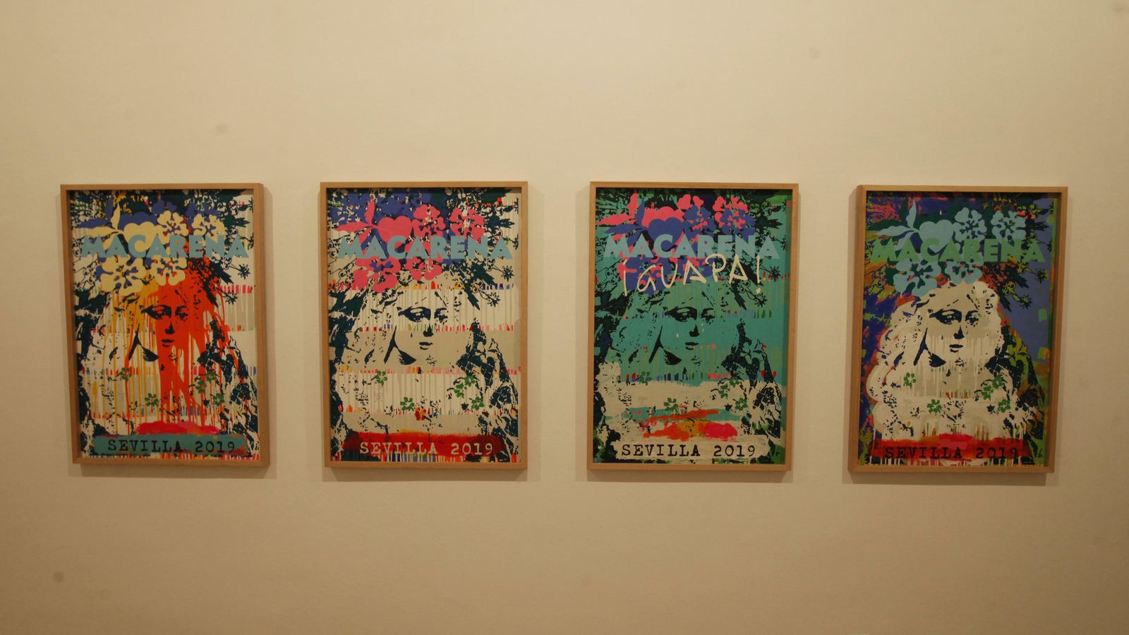 Los cuatro carteles de Manolo Cuervo para la Macarena en la Casa de la Provincia.