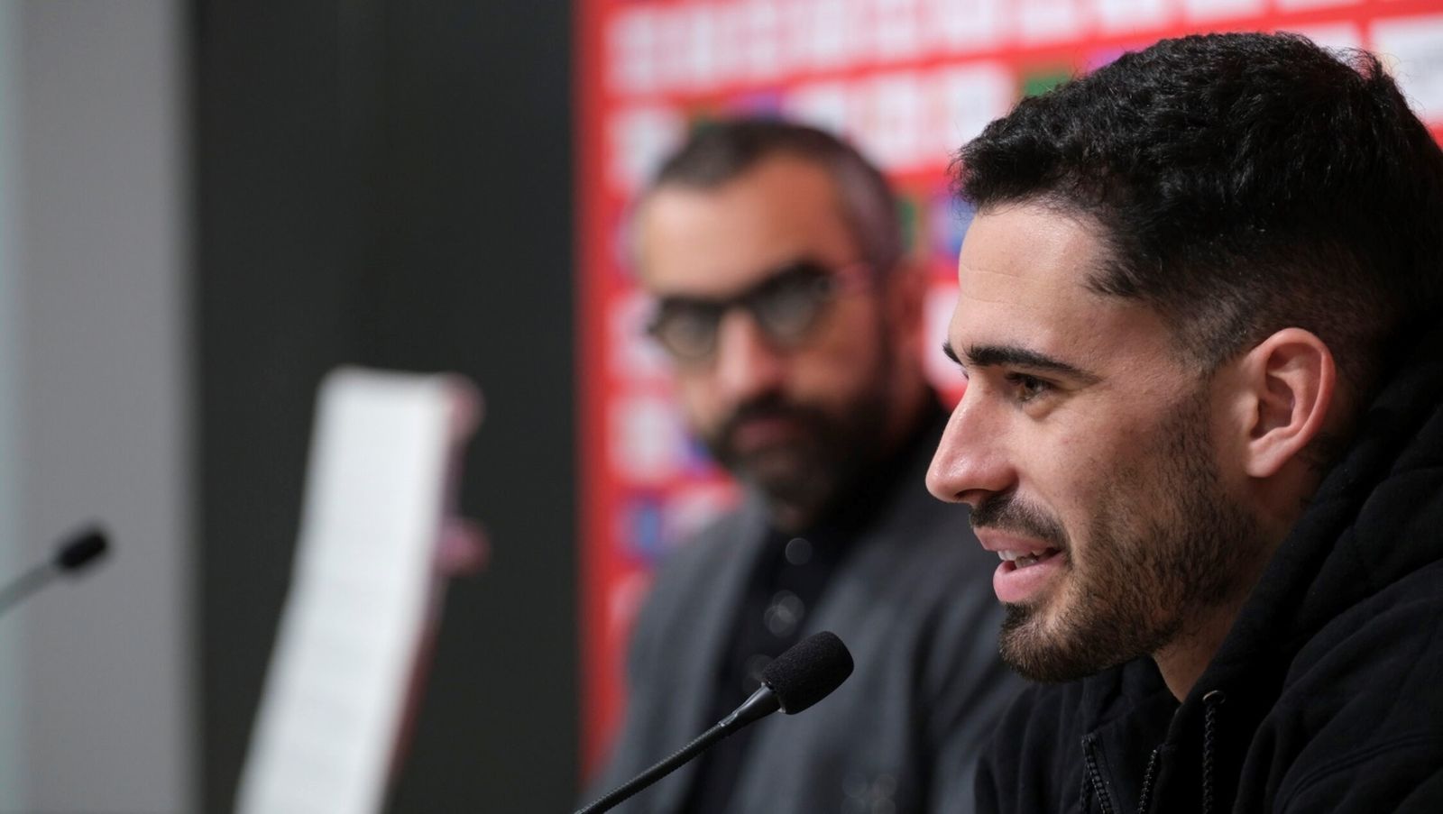 Miguel de la Fuente, durante su presentación como nuevo futbolista del Almería.