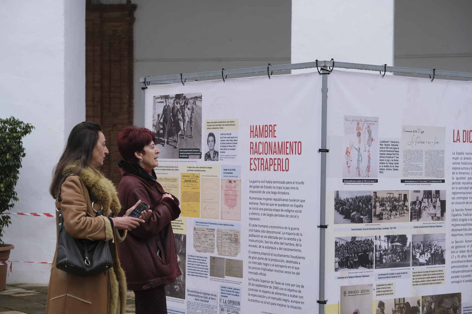 La exposición 'Historia y memoria con nombre de mujer' en imágenes