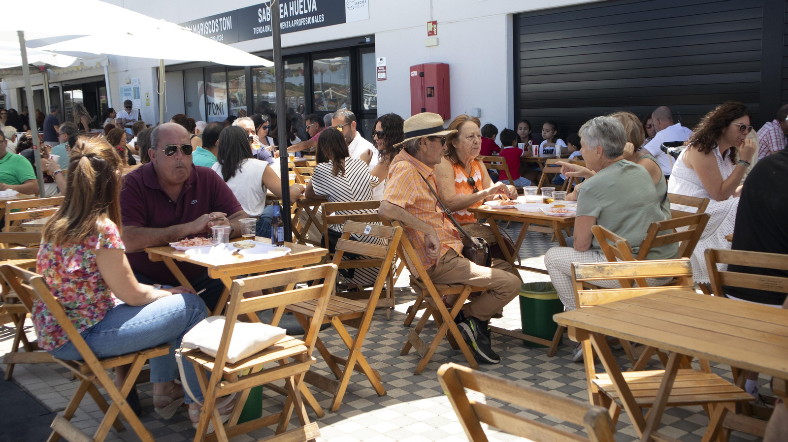 Imágenes del sábado en la 'IX Feria de la Gamba y el Marisco de Huelva'