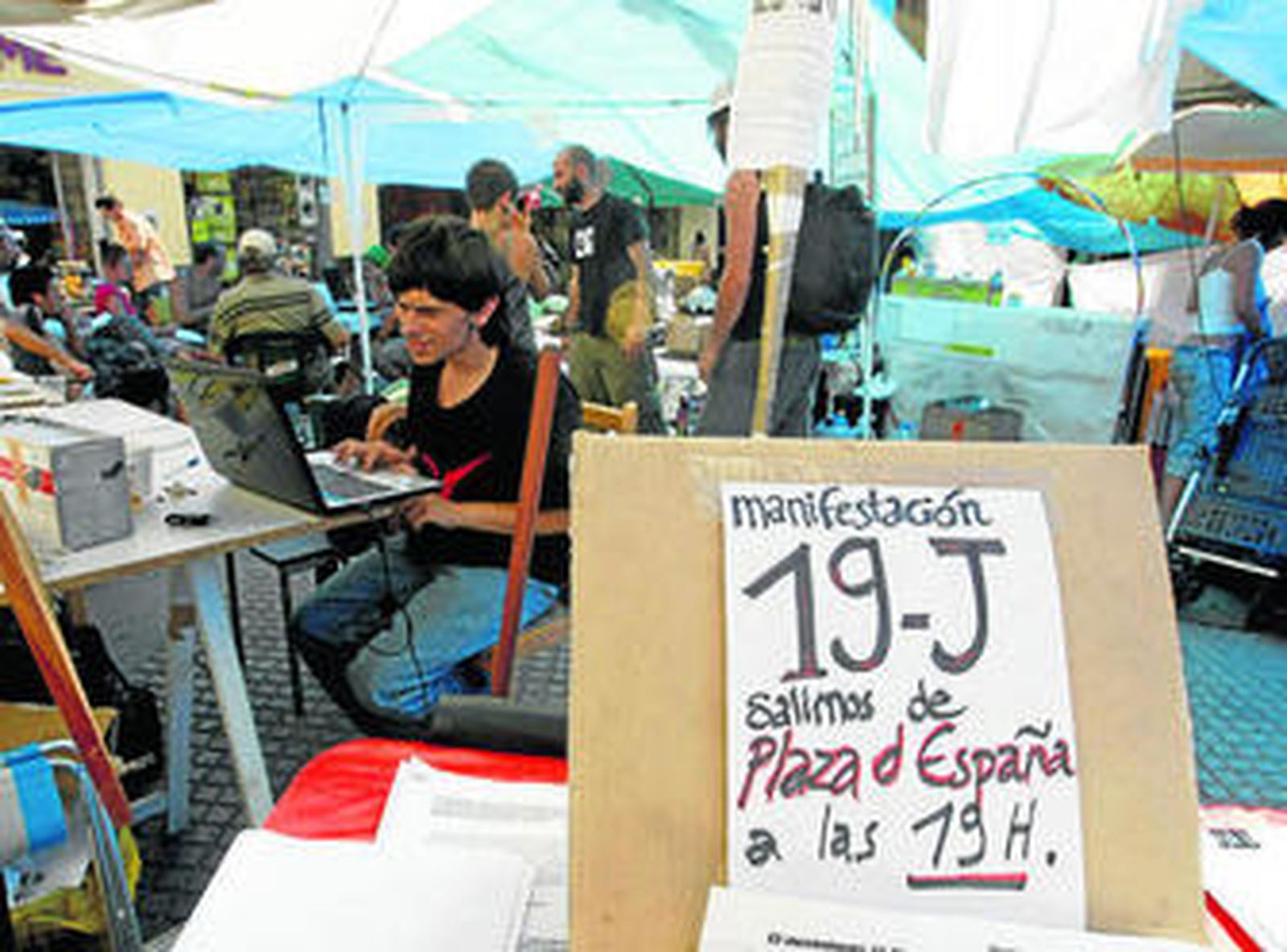 En la acampada de El Palillero se anuncia la manifestación del próximo domingo.