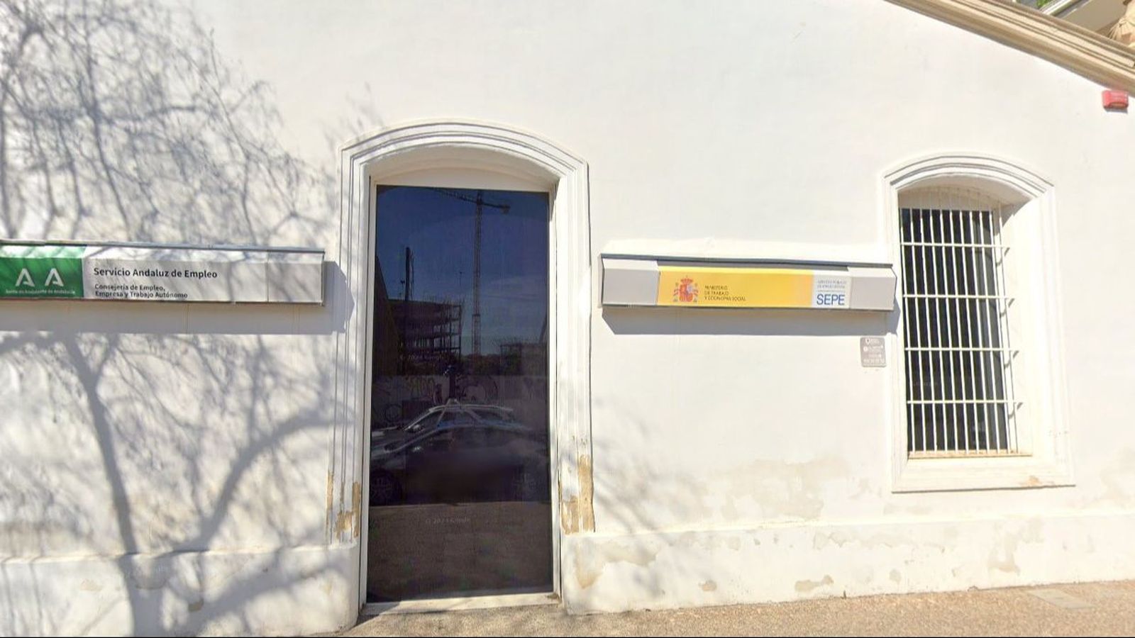Oficina de empleo en la calle Santo Domingo.
