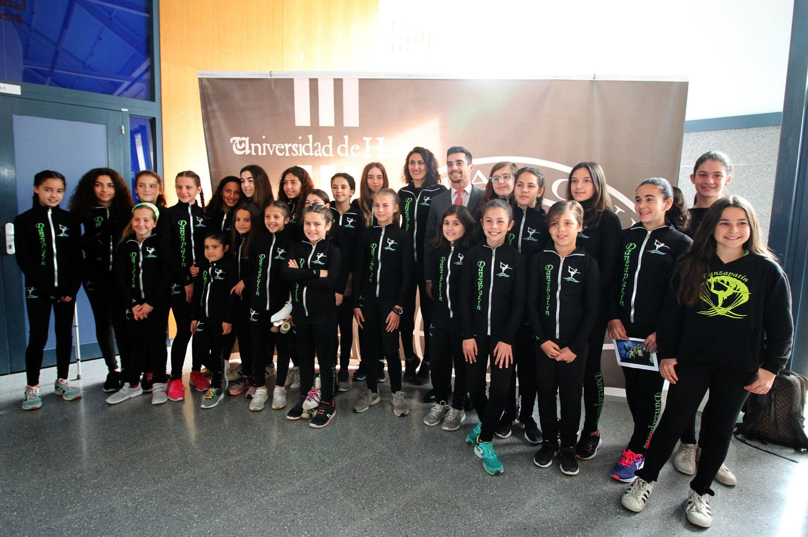 Javier Fernández López, campeón del mundo en patinaje, a su llegada al acto del 3 de marzo en la UHU