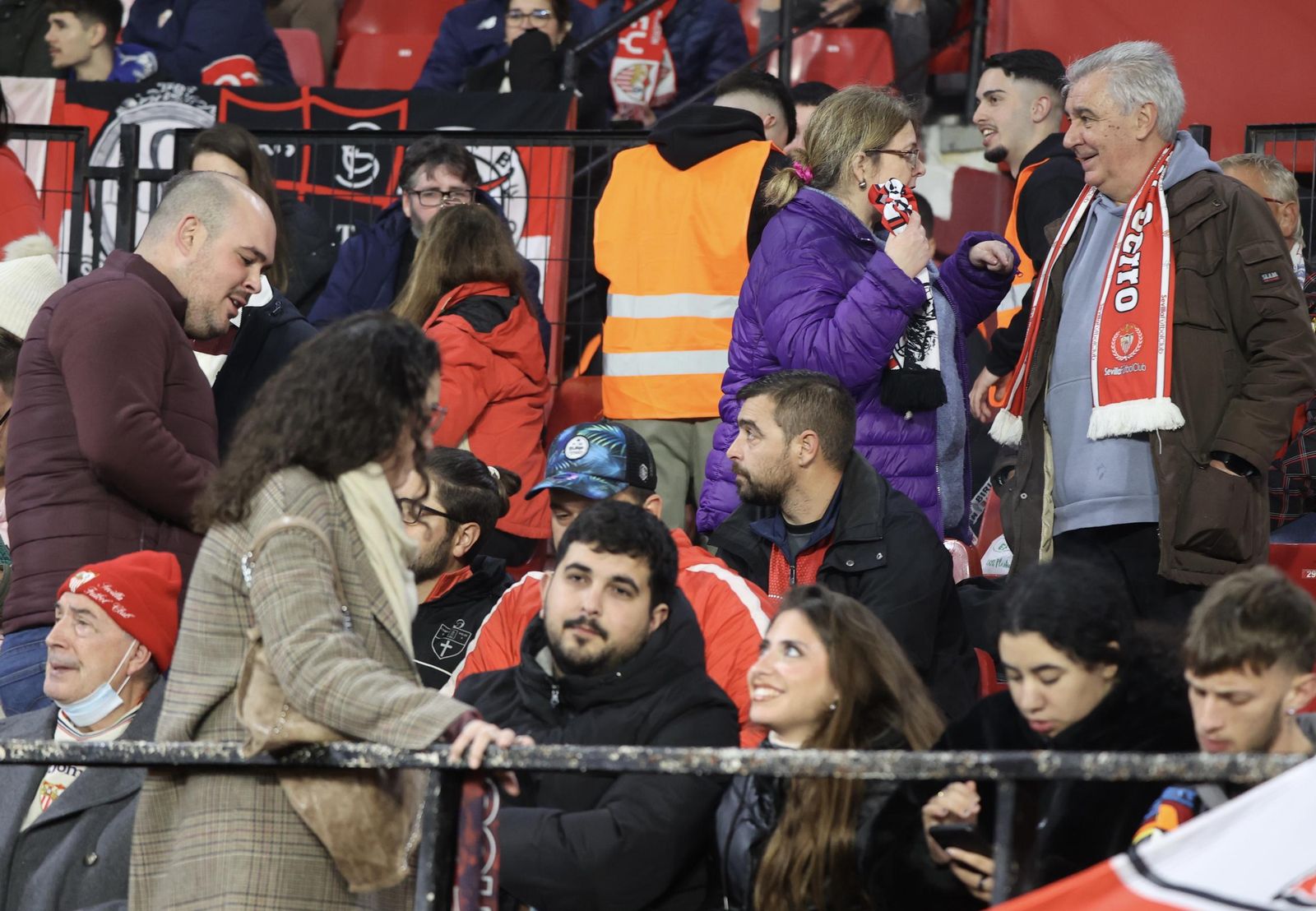 Búscate en el partido Sevilla Valencia