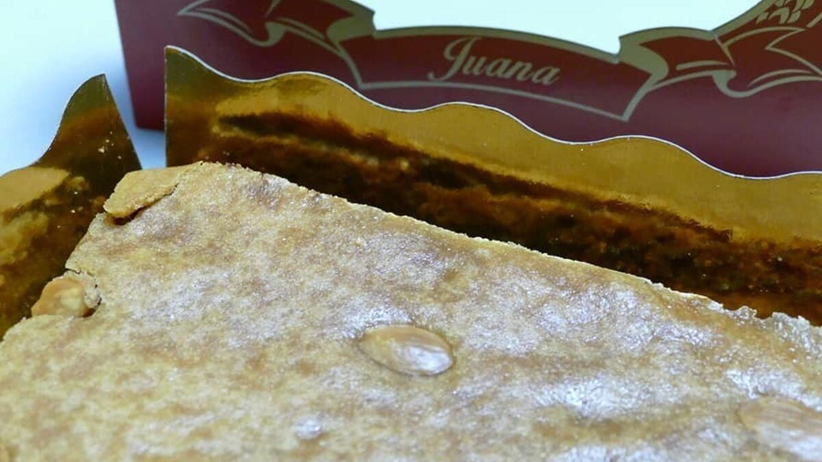 'La Cocas de la Señora Juana' compiten con los tradicionales polvorones