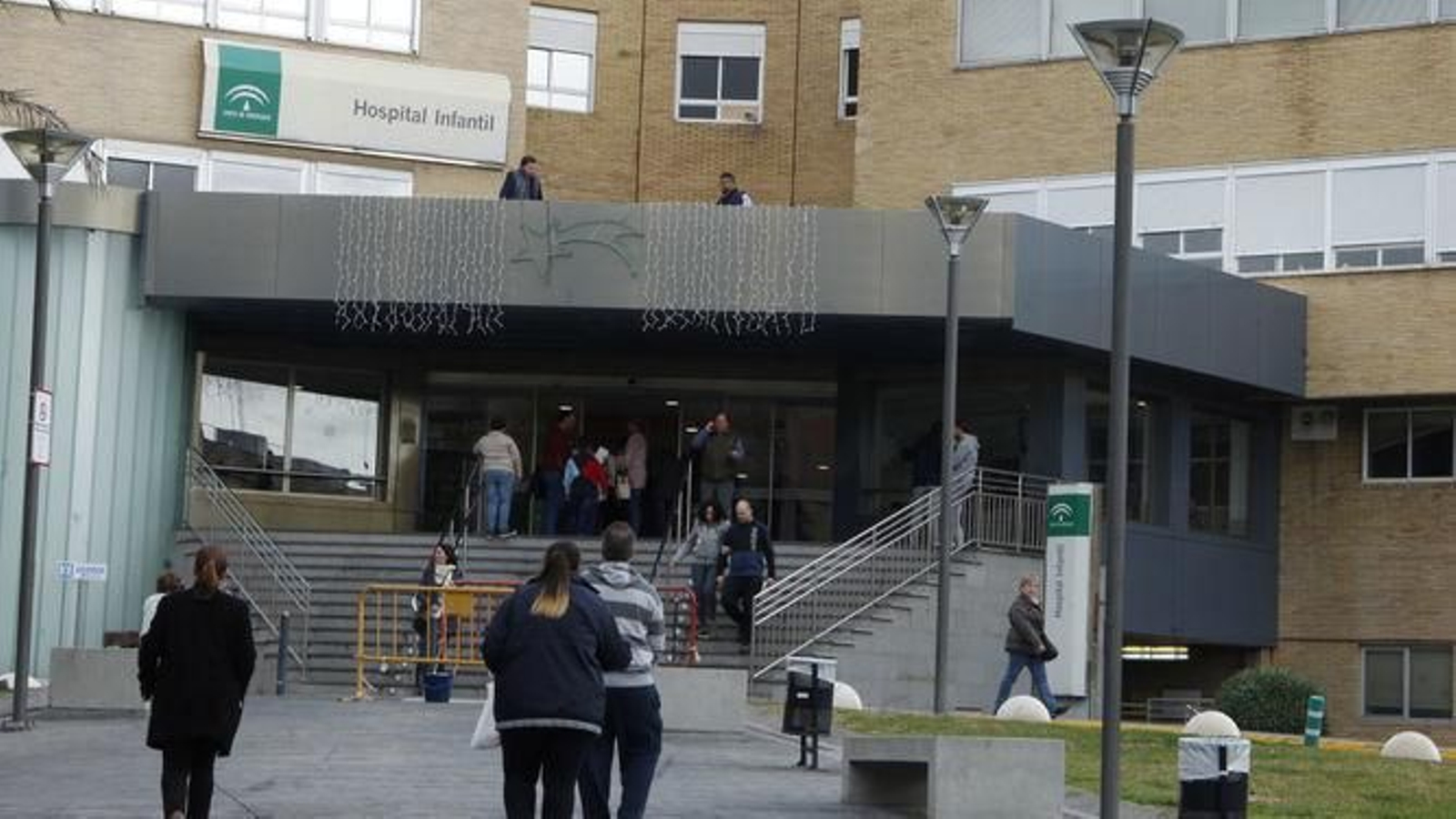 Acceso al Hospital Infantil Virgen del Rocío