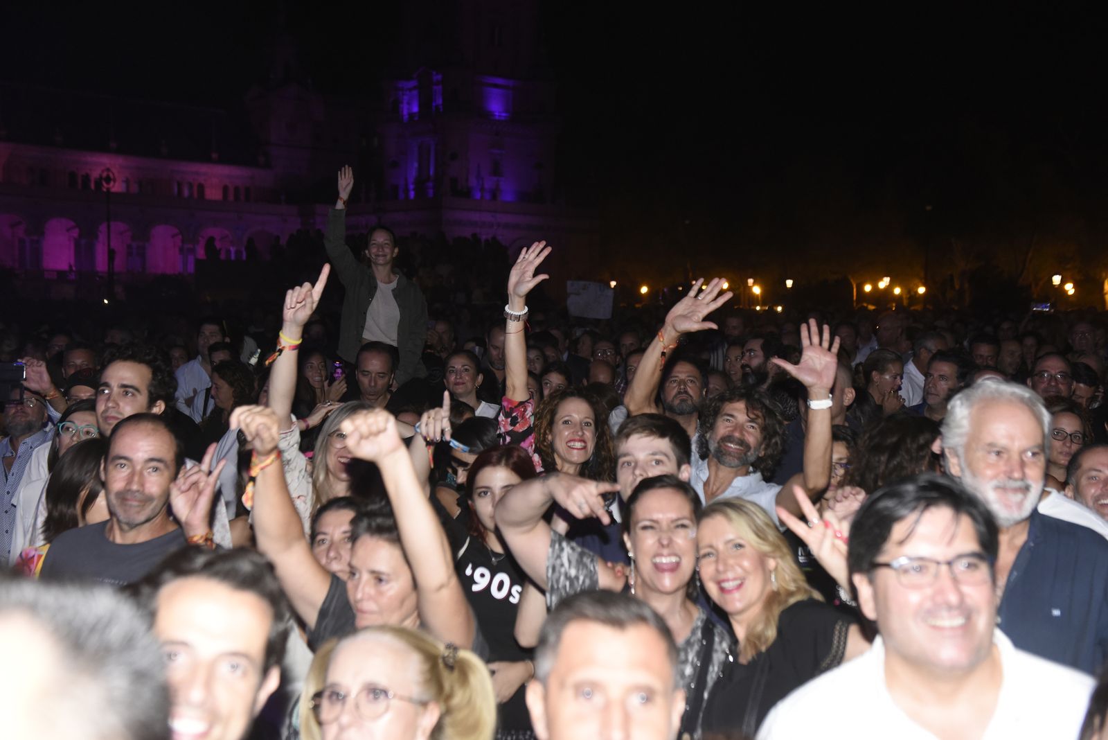 Búscate en el concierto de Seguridad Social y Hombres G de Icónica