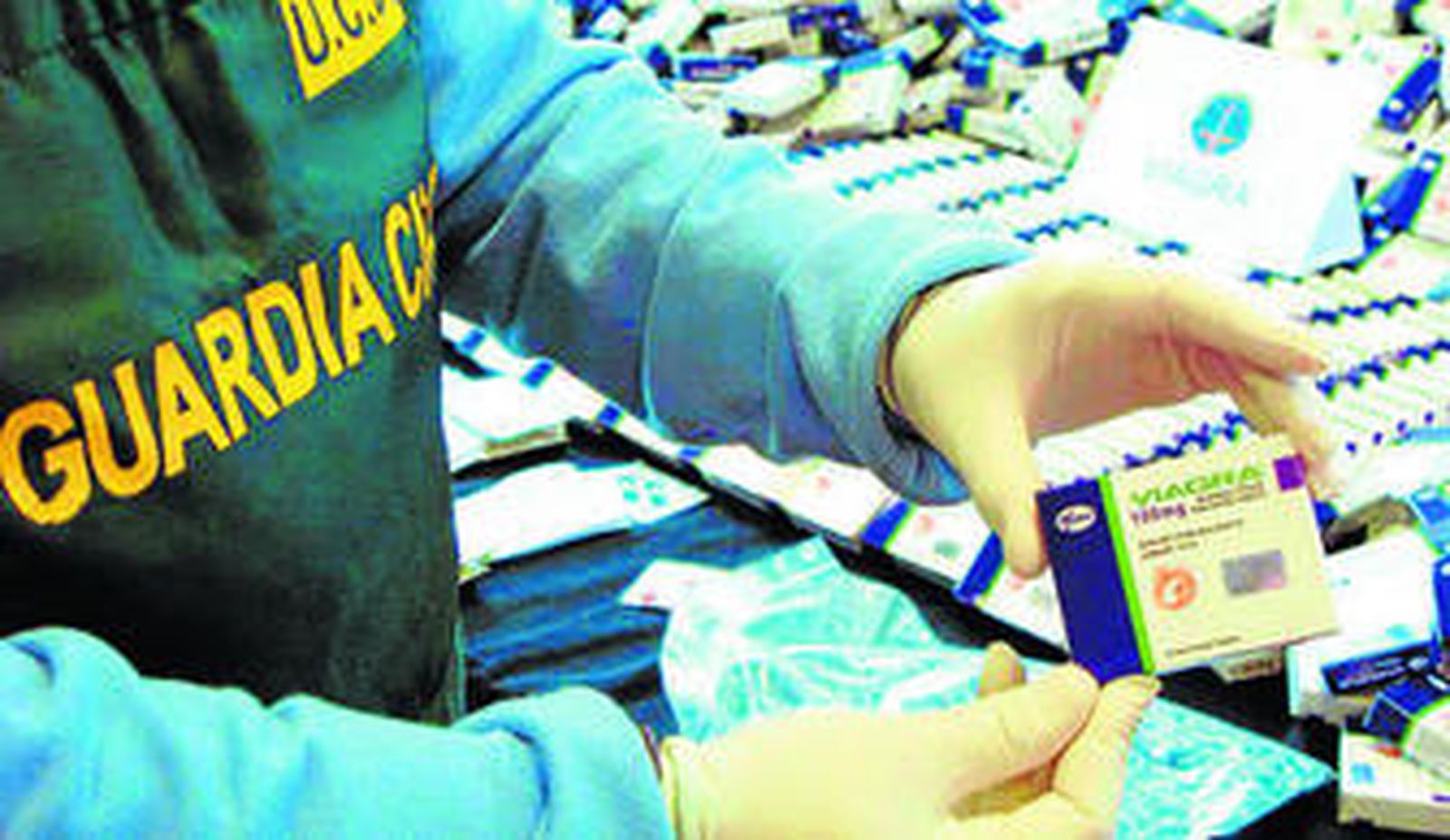 Decomiso de una red dedicada a la venta ilegal por internet de medicamentos falsificados para el tratamiento de la disfunción eréctil.