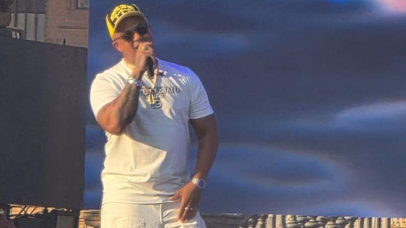 El cantante y compositor dominicano Henry Méndez.