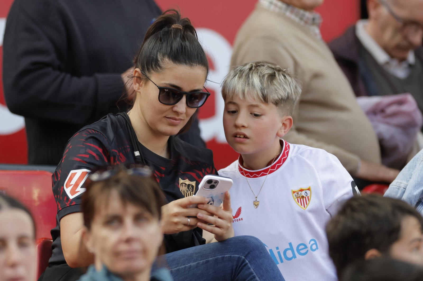 Búscate en las fotos del Sevilla FC - Alavés