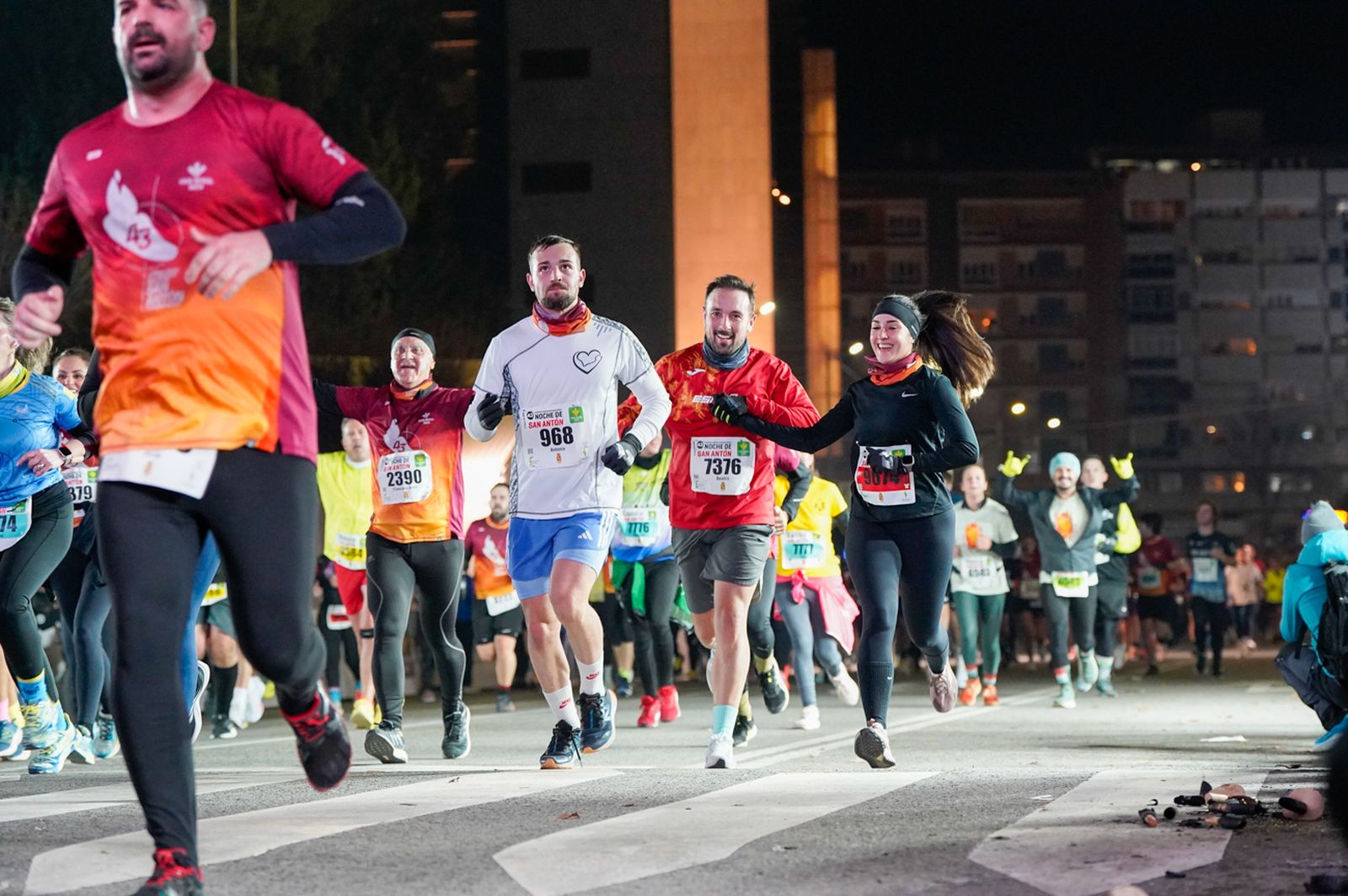 En imágenes: búscate en tu llegada a meta de la Carrera de San Antón 2026 (17)