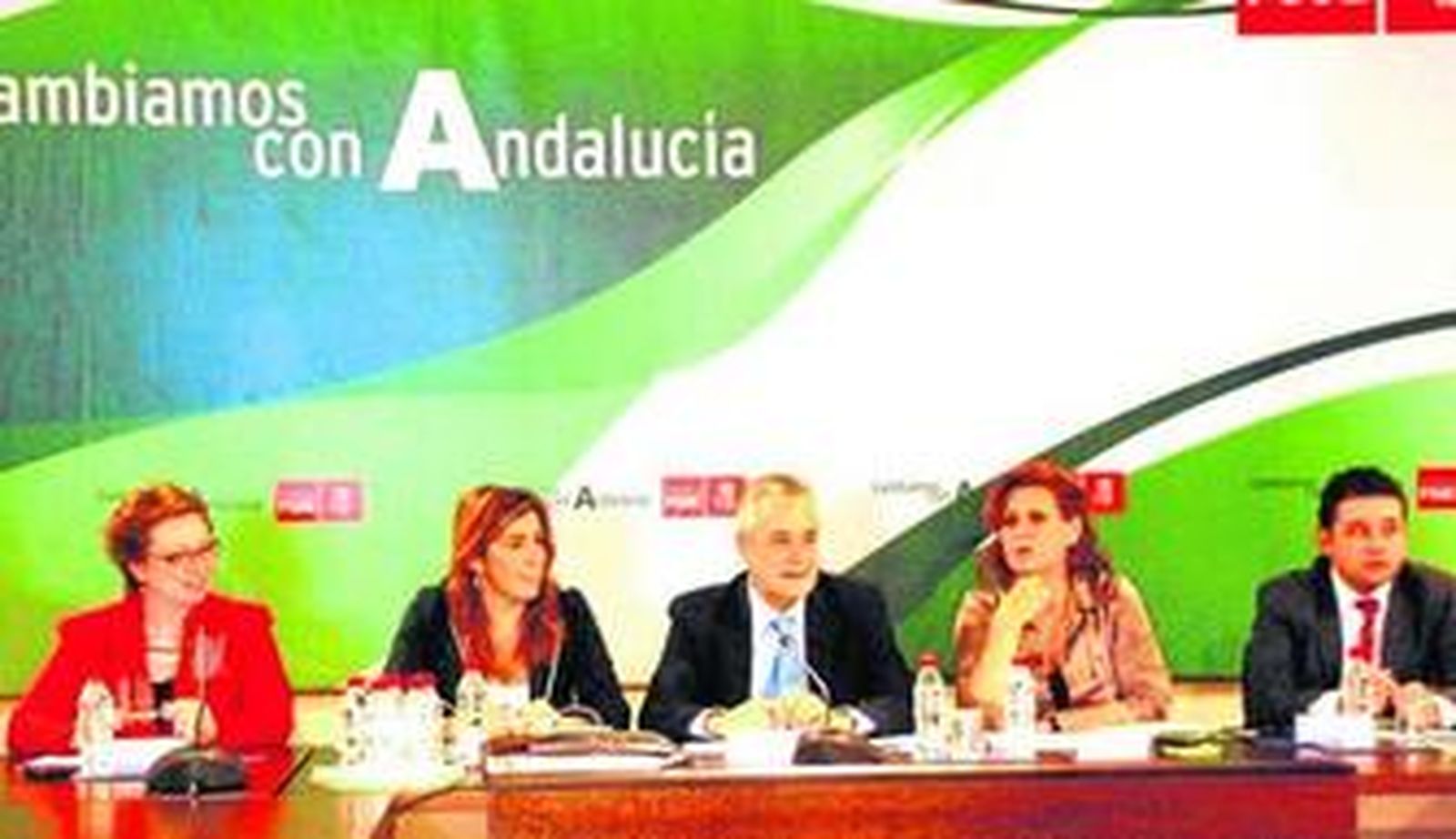Martínez Aguayo, Díaz, Griñán, Torres y Velasco, ayer, durante la constitución del Consejo Territorial del PSOE-A.