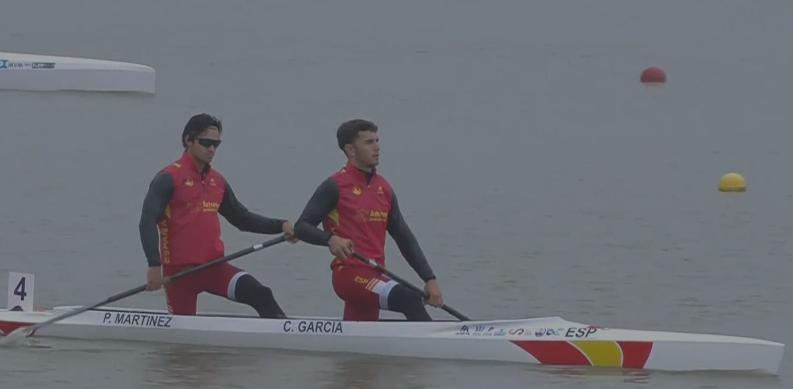 Tano García de la Borbolla y Pablo Martínez, antes de comenzar la prueba en una fría mañana en Szeged.