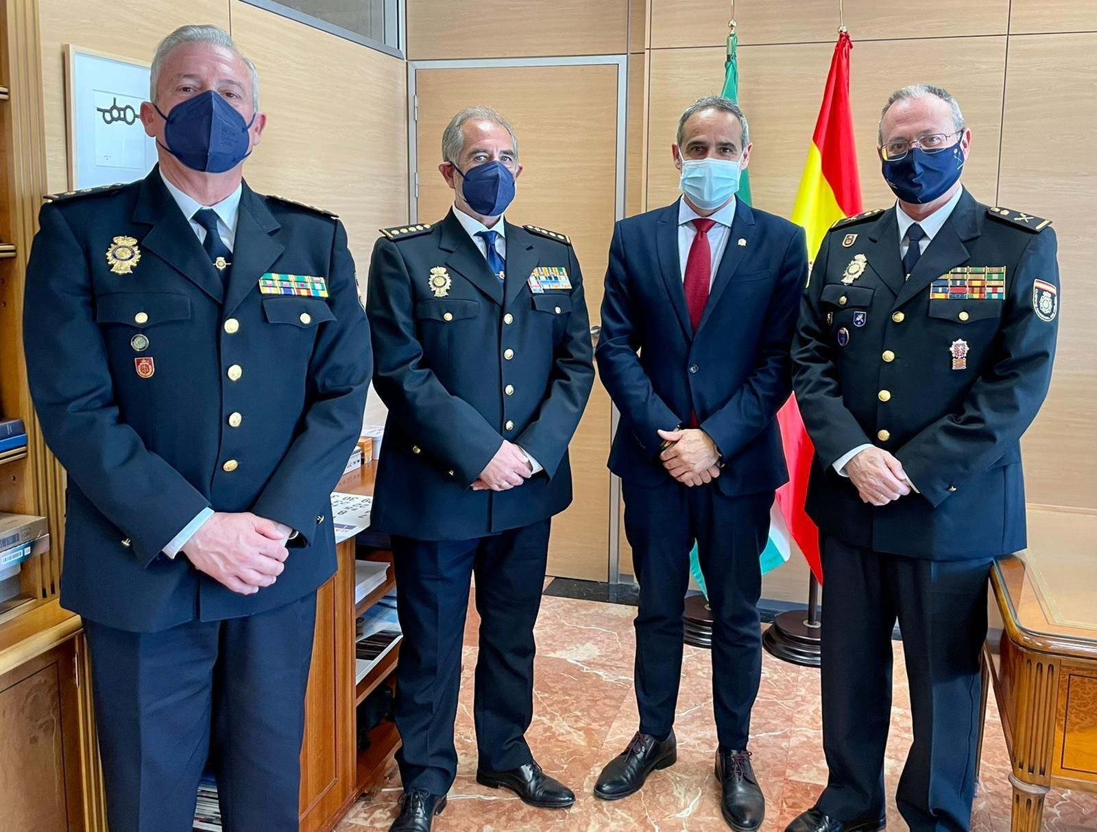 De izquierda a derecha, Menacho, Santos Bernal (el nuevo jefe provincial), el subdelegado y Andres Martín