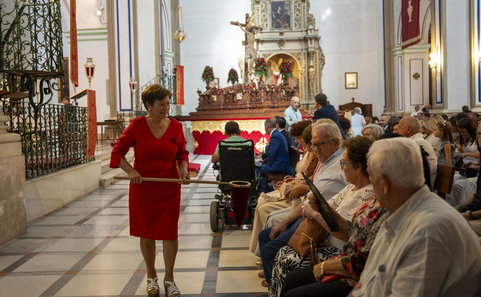 Eucaristía y procesión de Exaltación de la Cruz en la localidad de Vélez-Rubio