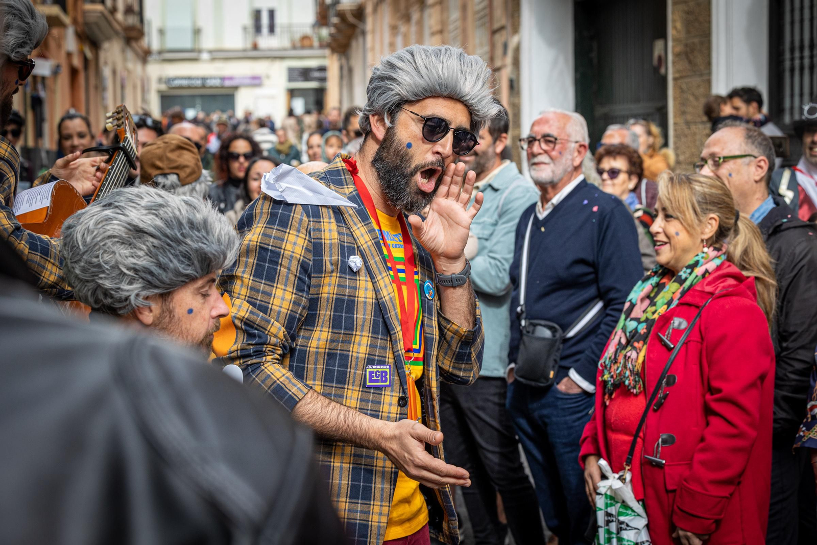 Imágenes del lunes de coros e ilegales del Carnaval de Cádiz 2023