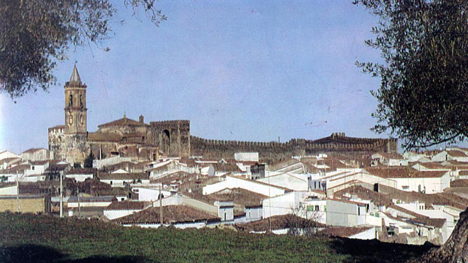 El castillo de Cumbres Mayores.