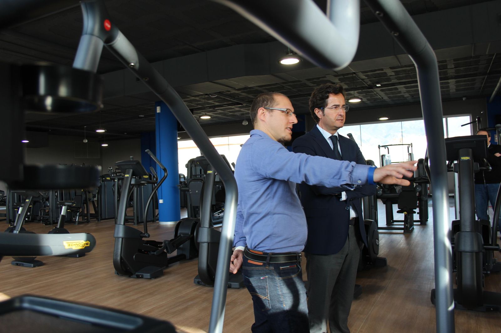 Francisco Góngora fue guiado por el director del complejo, Rubén Ibáñez.