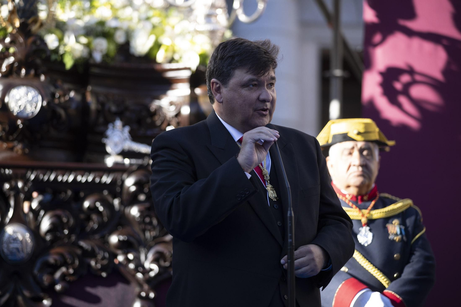 Imágenes de la salida extraordinaria de La Borriquita por las calles de Huelva