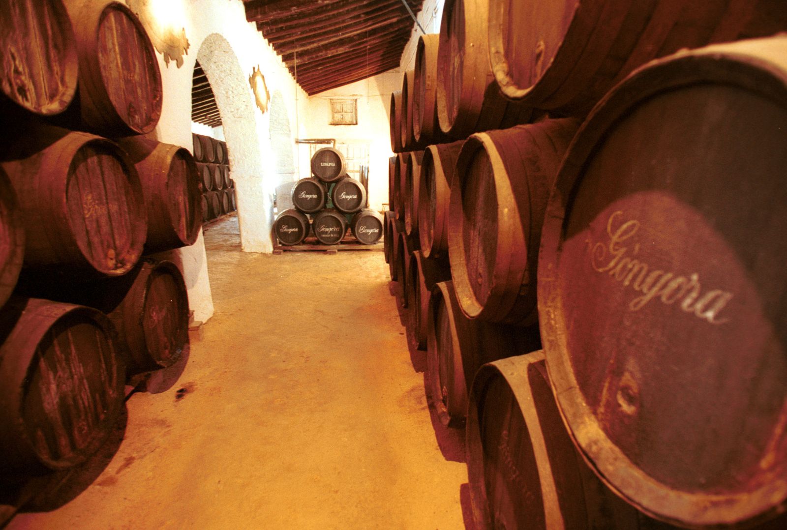 Interior de Bodegas Góngora, la más antigua del sector en Andalucía y que fue fundada en 1682.