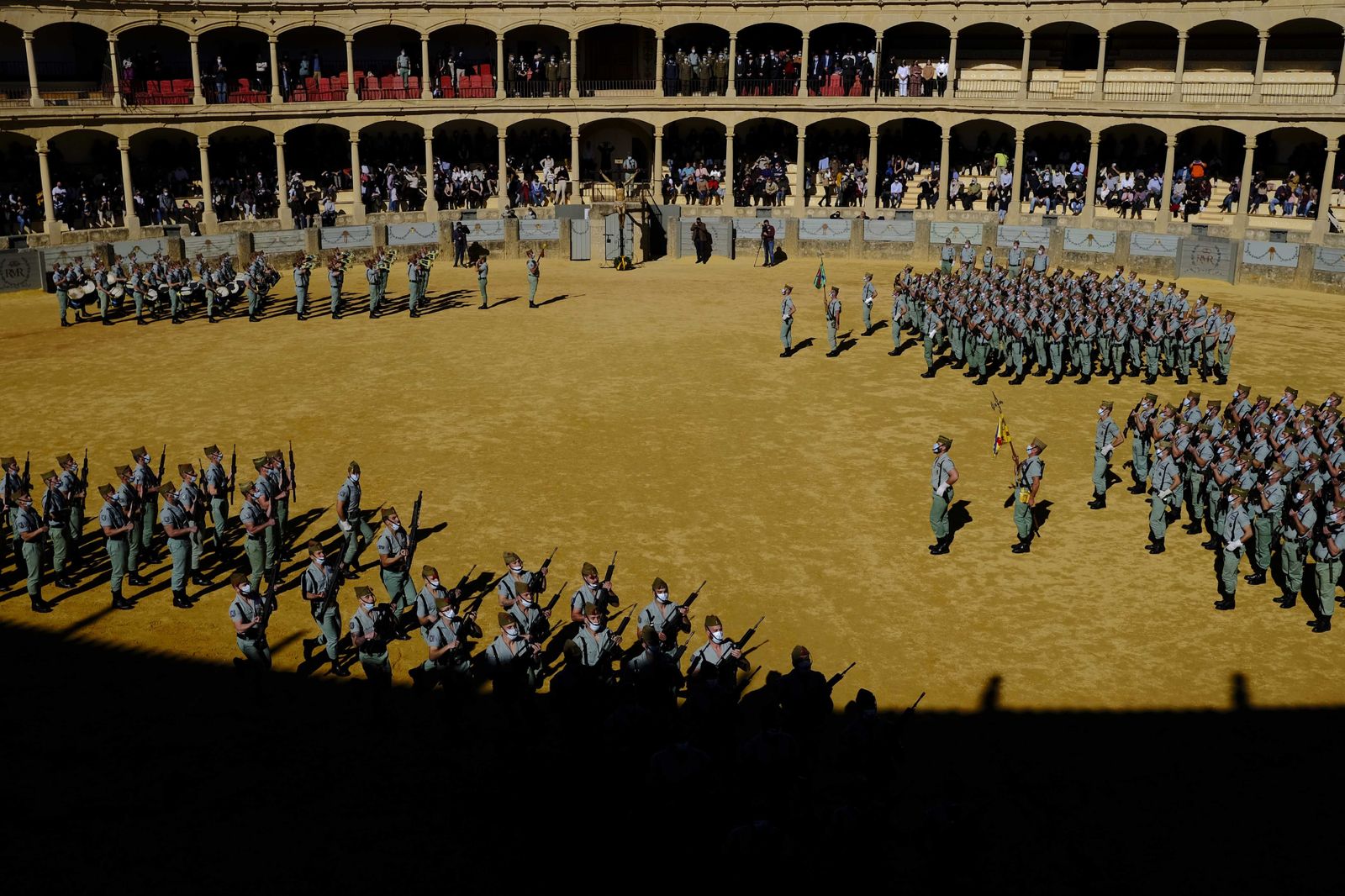 Las fotos de la Medalla de Ronda para la Legión y su posterior desfile