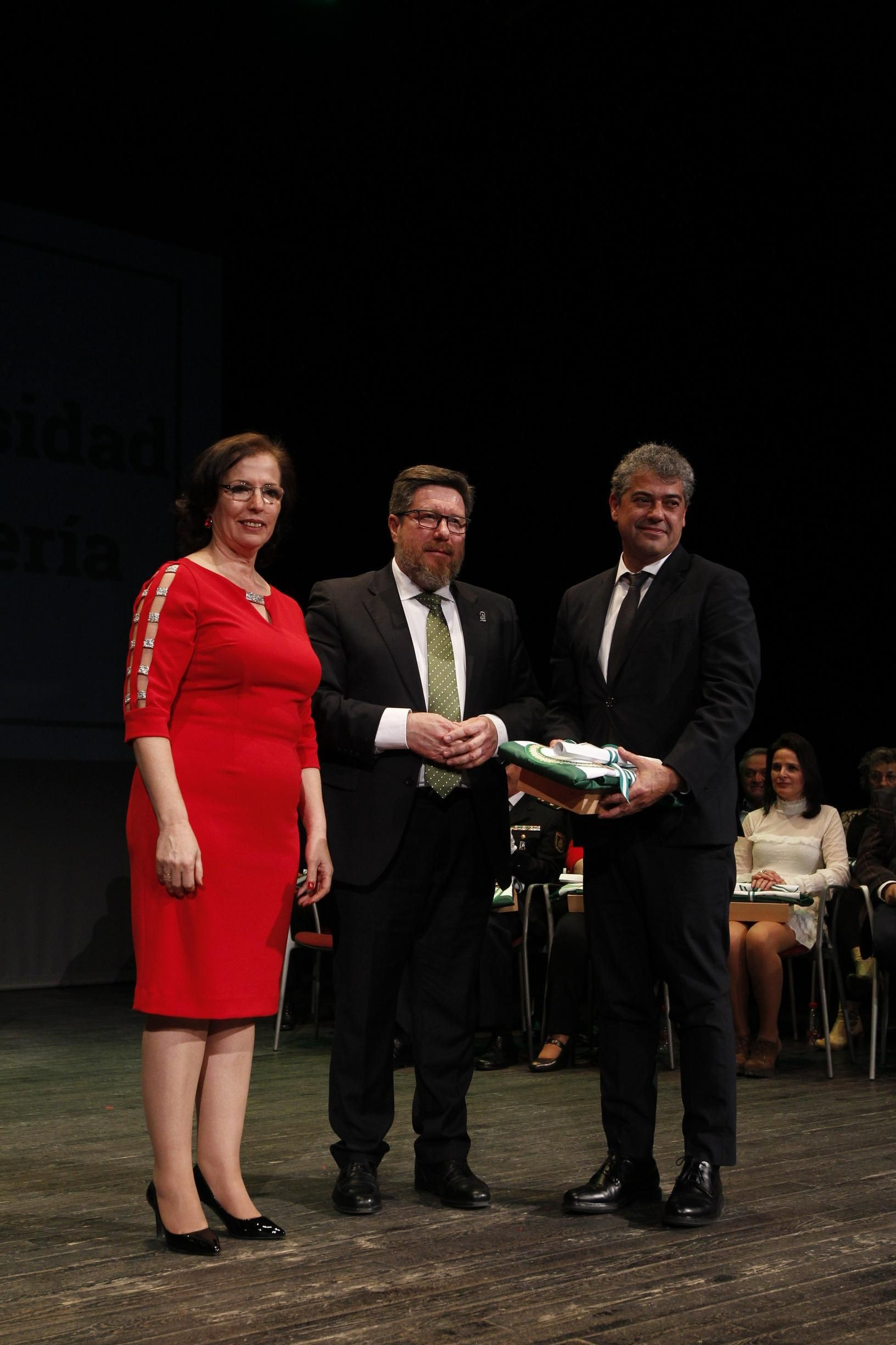 La Junta reconoce a la UAL en el Día de Andalucía por sus 25 años