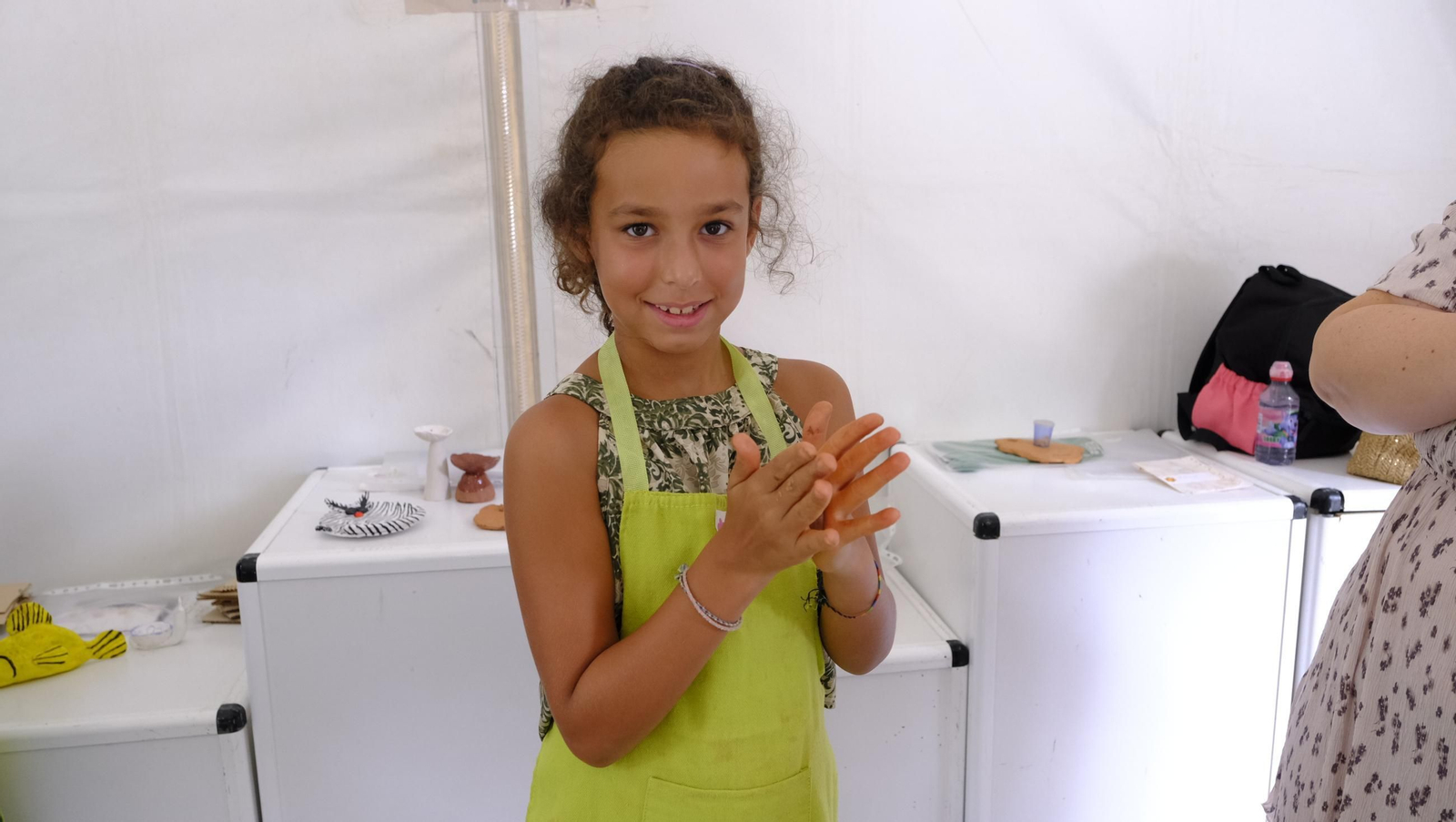 Las imágenes de los talleres familiares de cerámica en la Feria de Almería 2025