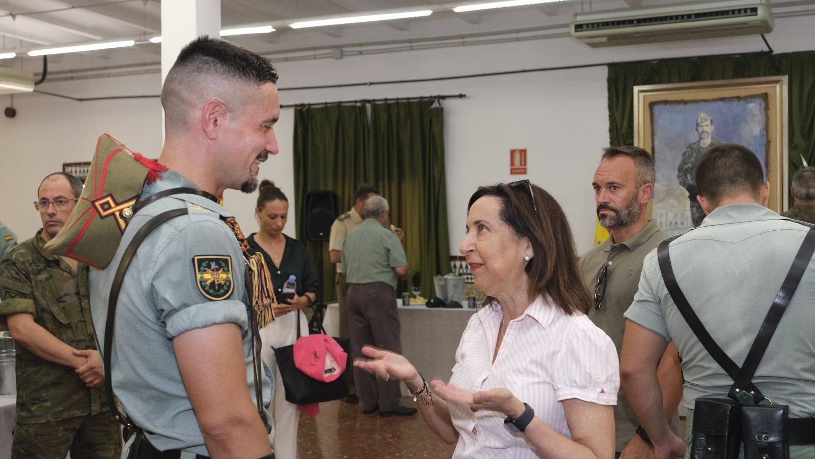 Visita de la Ministra de Defensa Margarita Robles a La Legión Española, en Viator