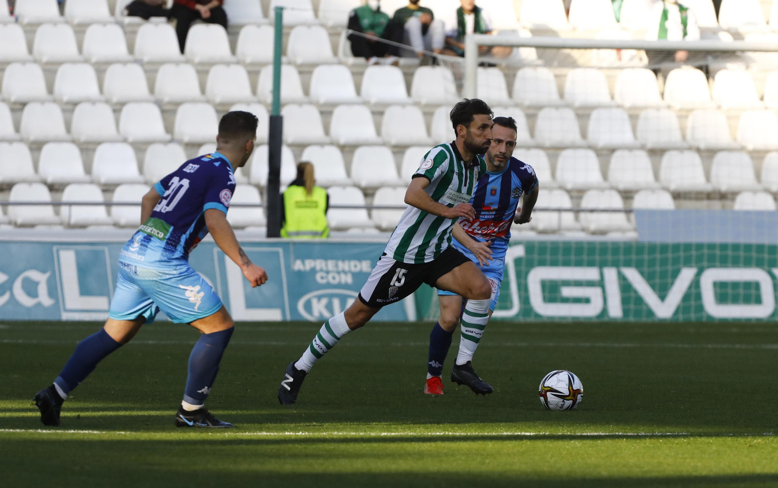 Las imágenes de la victoria del Córdoba CF ante el CD Coria